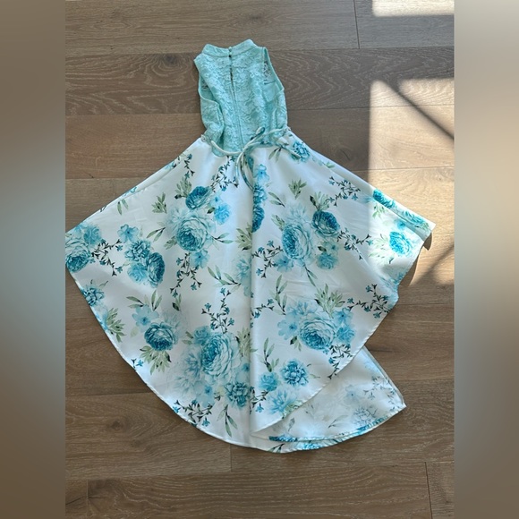 Amazon dress - Picture 2 of 2